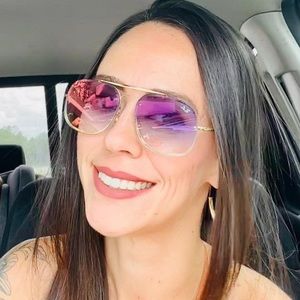 Meet your Posher, Ana